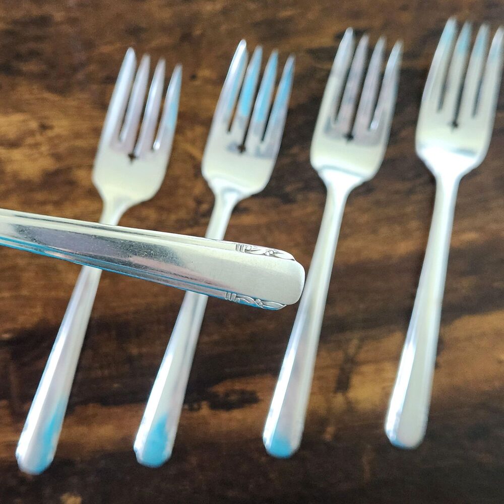 Oneida ELAINE Salad Fork Set 4 Flatware Silverware Silver Plate Cutlery Vintage
